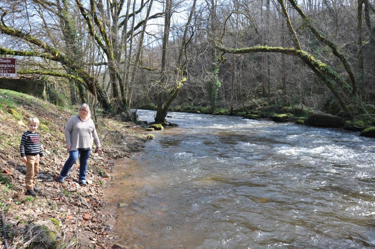 Canal Du Nivernais Gites Le Champ Radis Marigny-sur-Yonne Eksteriør billede