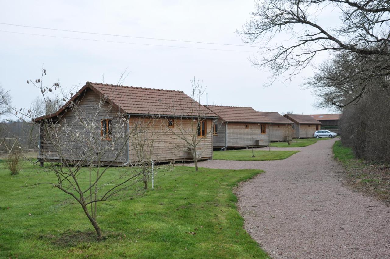 Canal Du Nivernais Gites Le Champ Radis Marigny-sur-Yonne Eksteriør billede