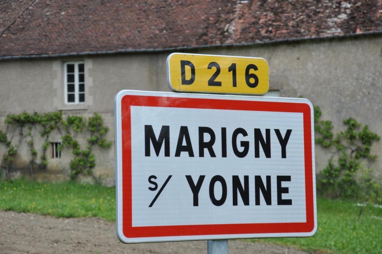 Canal Du Nivernais Gites Le Champ Radis Marigny-sur-Yonne Eksteriør billede